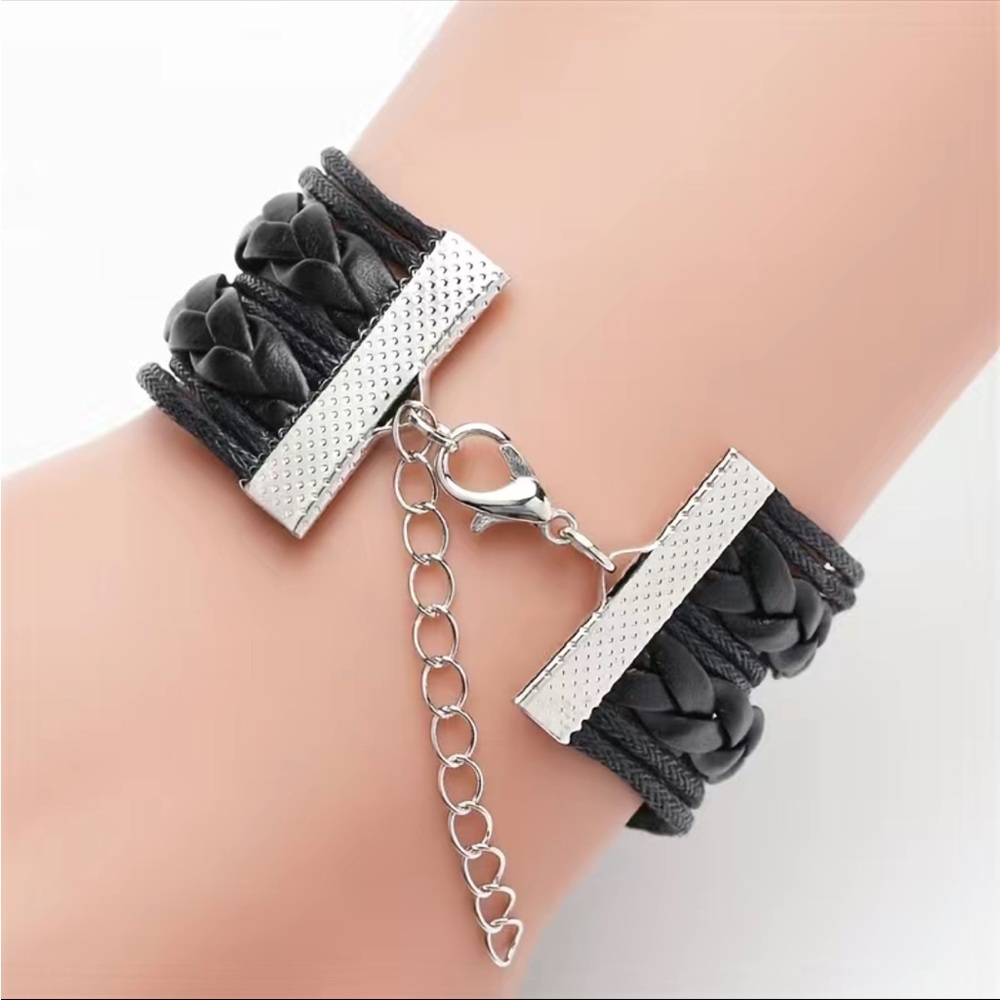 Jesus Love Me Leather Bracelet - Picture 2 of 3